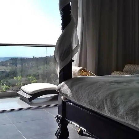 فيلة Mountain View Apsiou